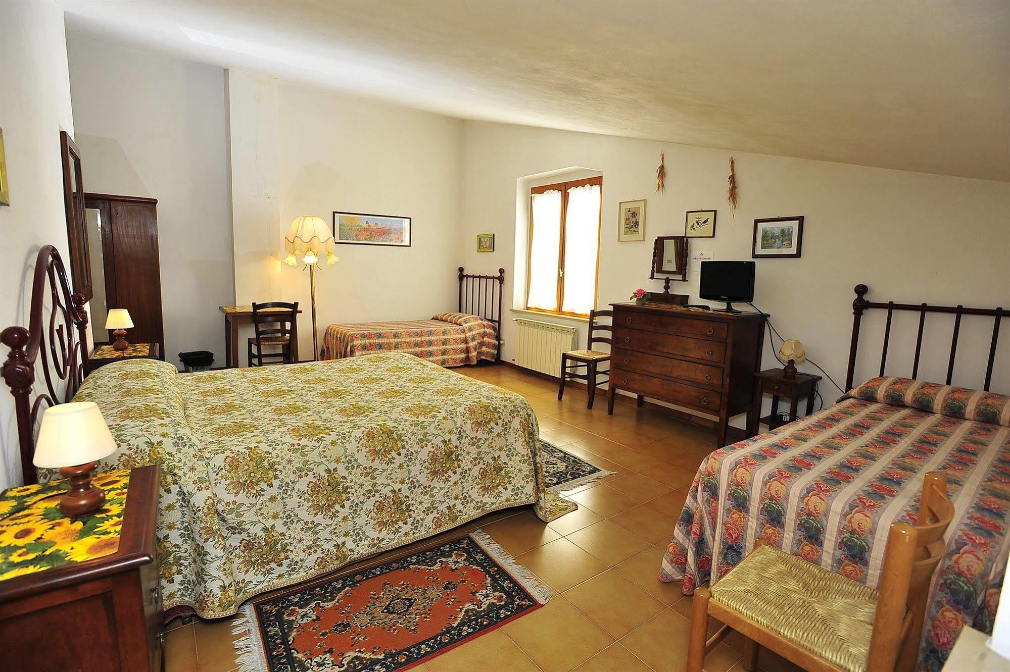 Agriturismo Malafrasca 锡耶纳 外观 照片