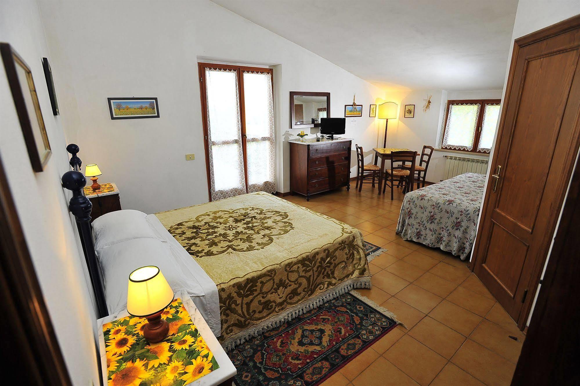 Agriturismo Malafrasca 锡耶纳 外观 照片